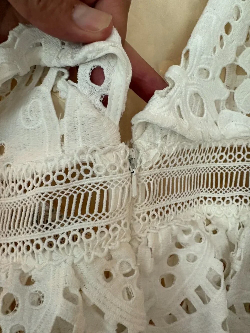NWT Elliatt White Crochet Lace Cold Shoulder Minidress (Bridal). Size M